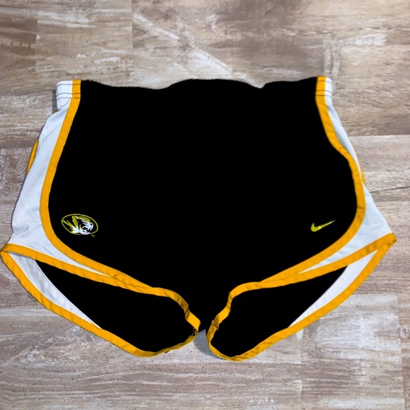 Nike Pants - Nike mizzou shorts
